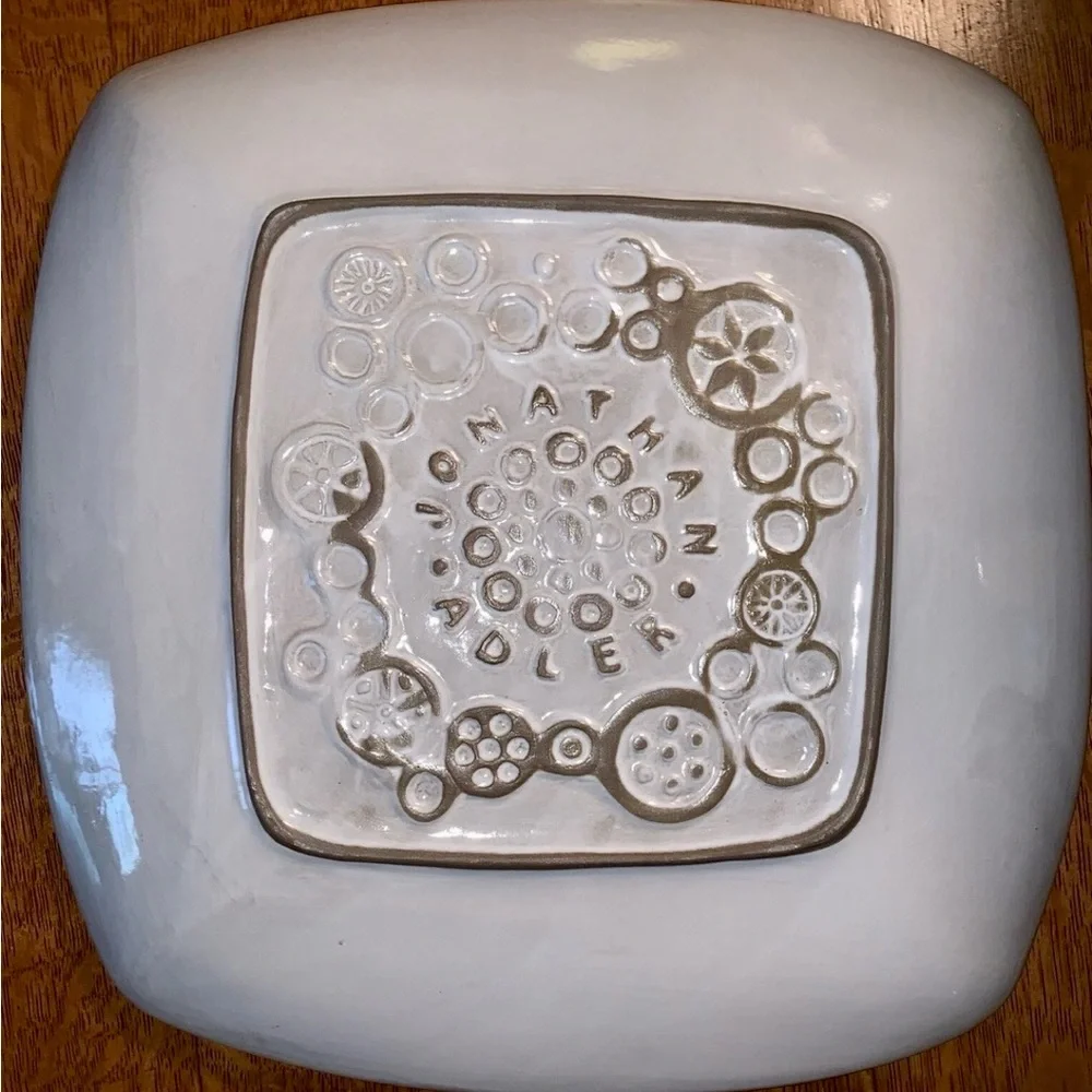 JONATHAN ADLER - Decorative Faces Platter Plate
